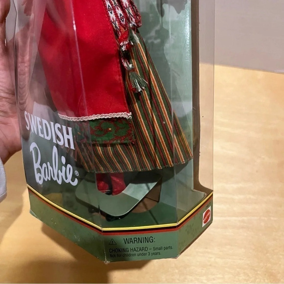 1999 Swedish Barbie Dolls of the World Collector Edition Doll Mattel NEW IN BOX - Picture 4 of 8